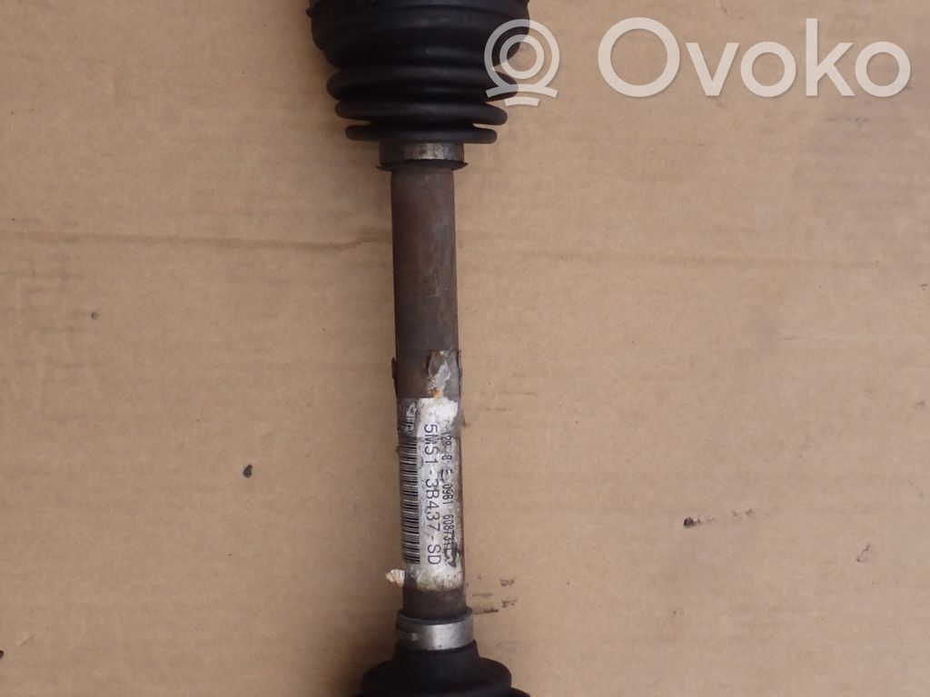 Eje de transmisión delantero   5M513B437SD