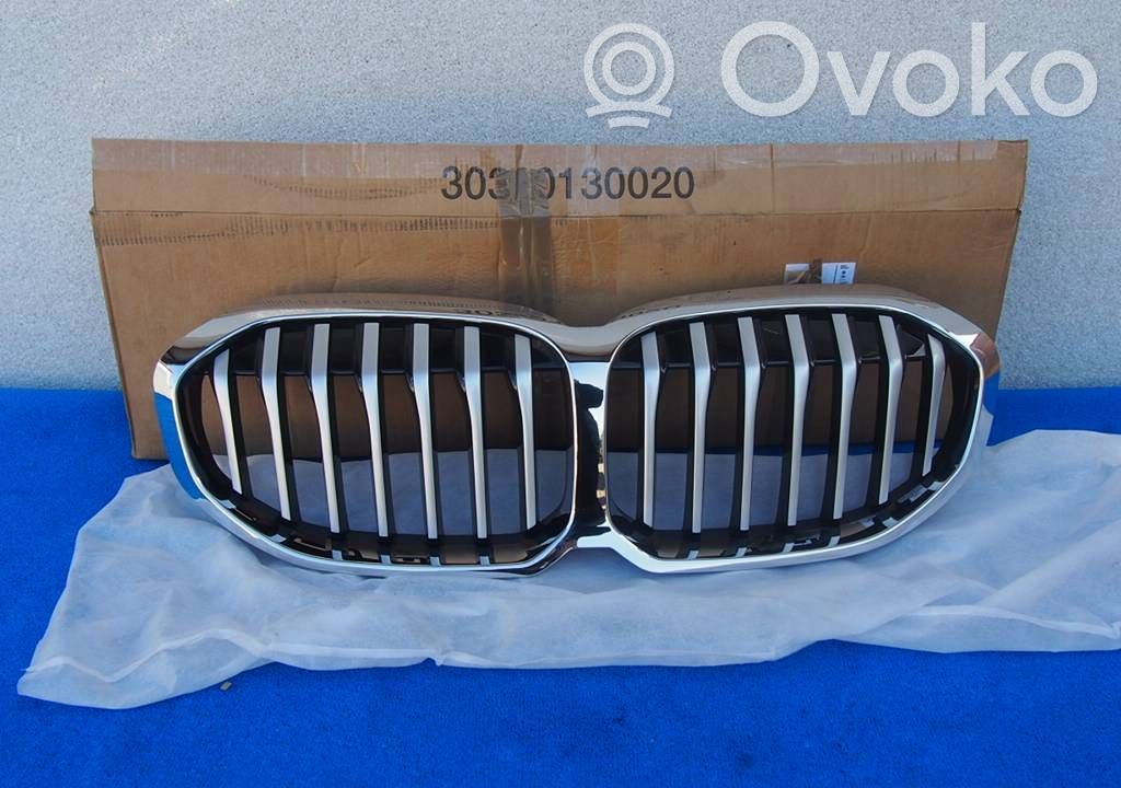 BMW 1 F40 Griglia superiore del radiatore paraurti anteriore 