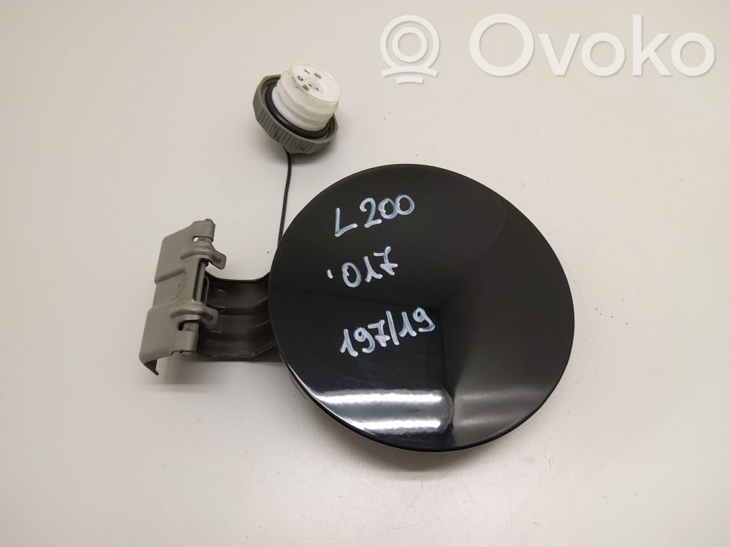 Mitsubishi L200 Fuel tank cap 