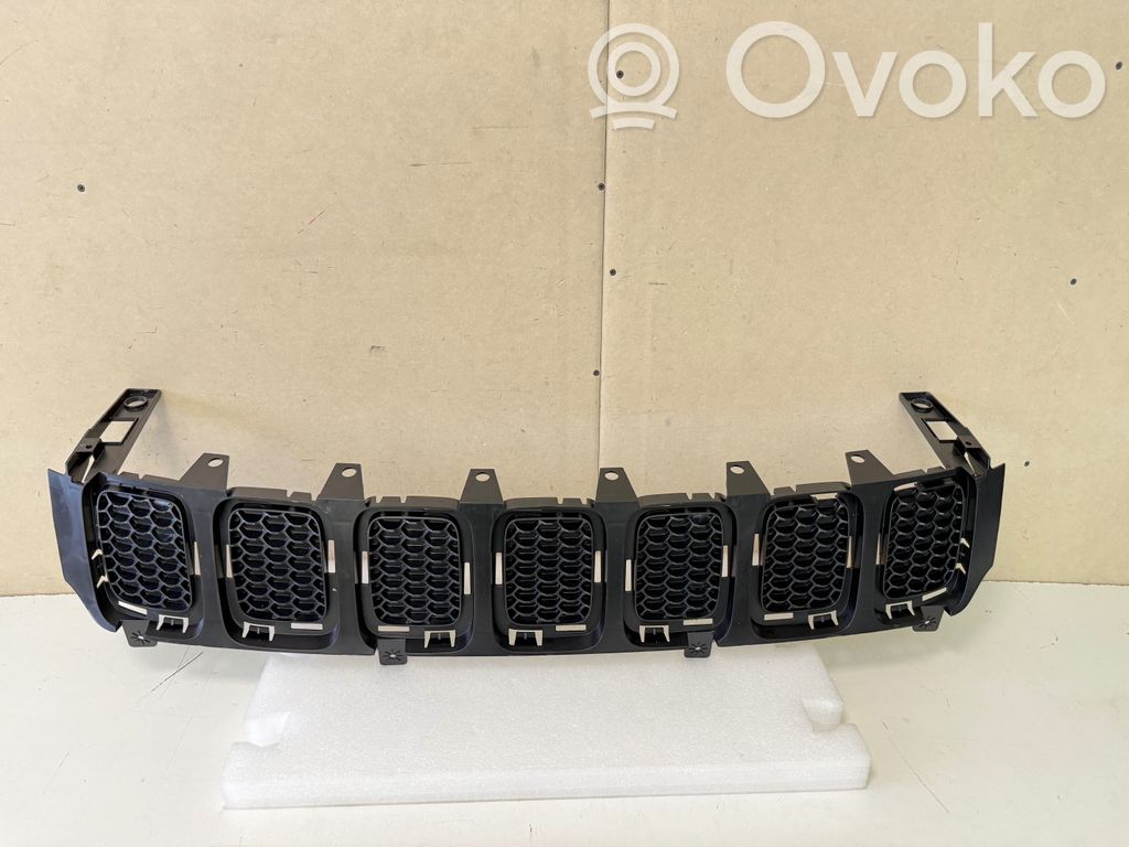 Jeep Compass Maskownica / Grill / Atrapa górna chłodnicy 