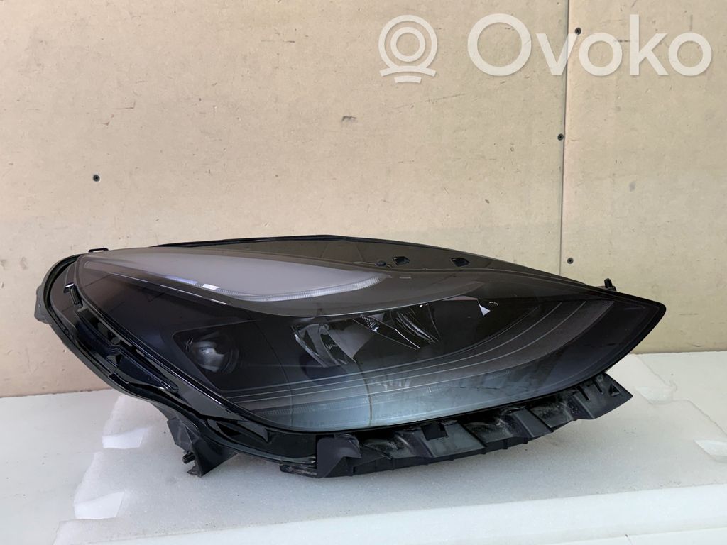 Tesla Model Y Headlight/headlamp 
