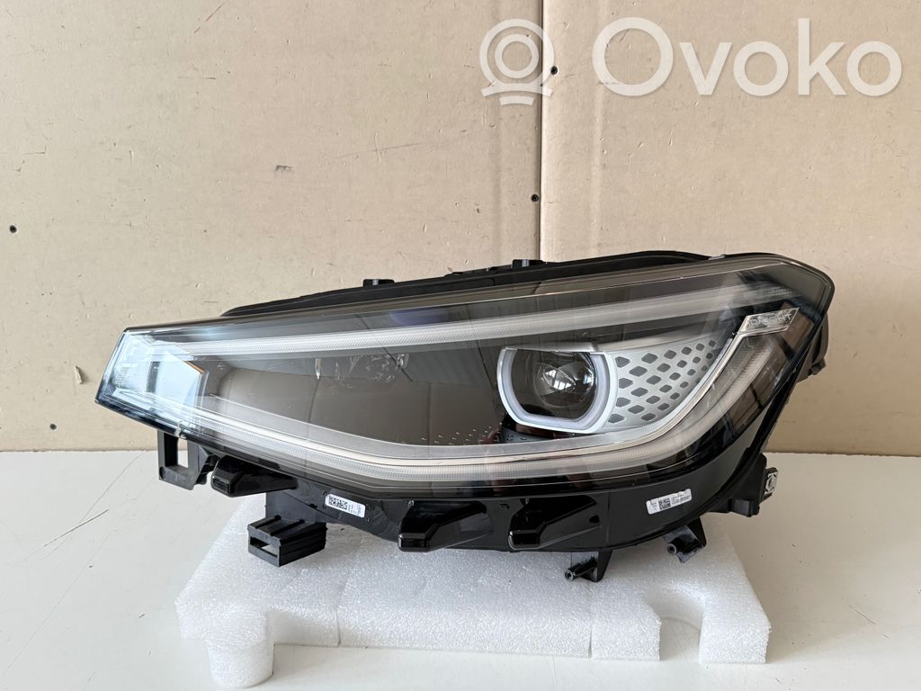 Volkswagen ID.4 Lampa przednia 