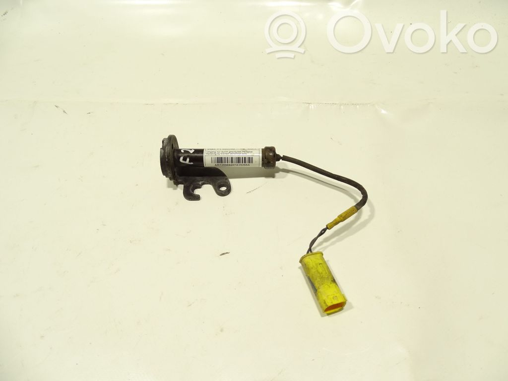 BMW 2 F22 F23 Actuator airbag pietoni capotă 