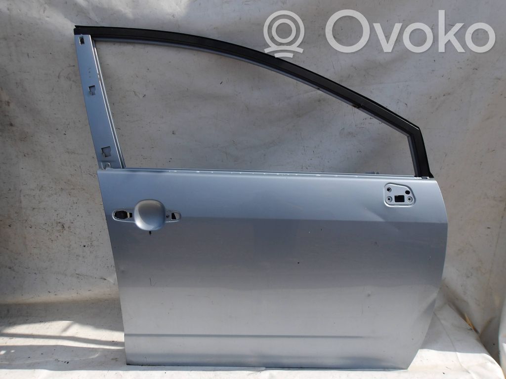 Toyota Corolla Verso AR10 Puerta delantera 