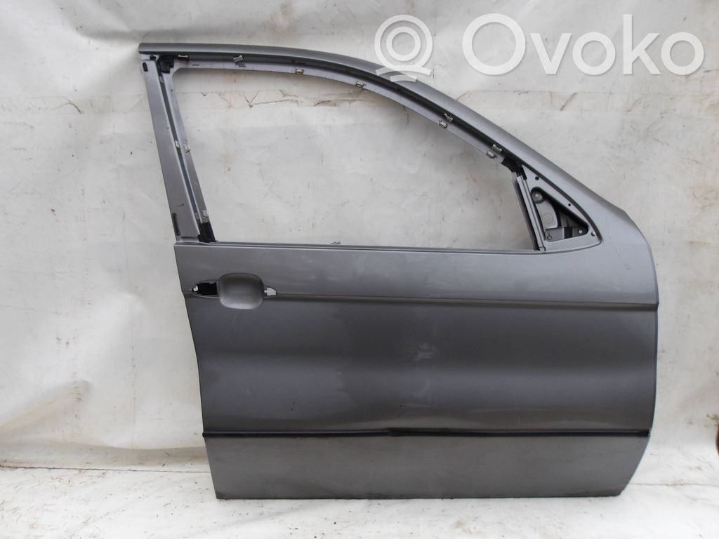 Priekinės durys   X5E53