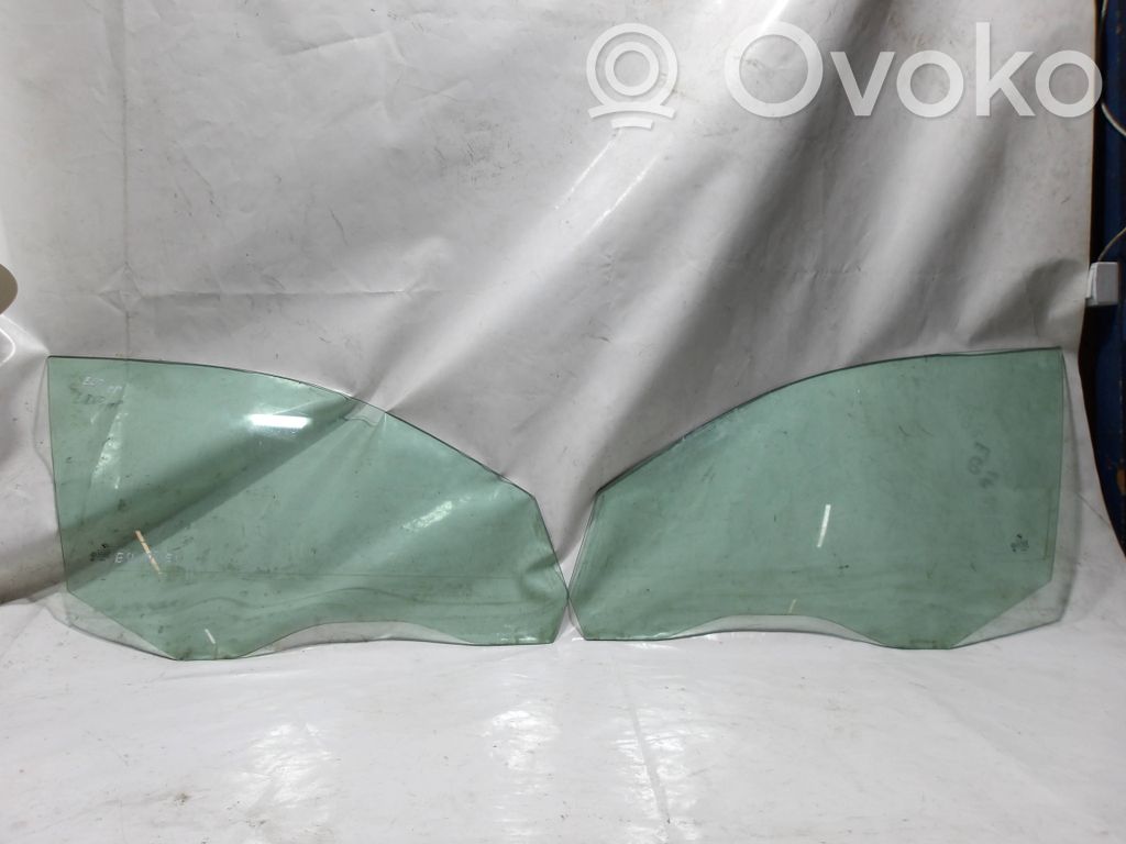 BMW 5 E60 E61 Luna de la puerta delantera cuatro puertas 
