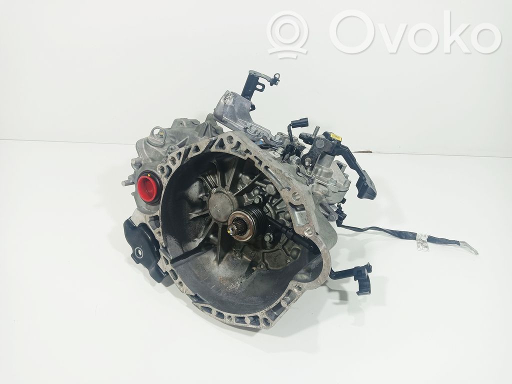 KIA Ceed Cutie viteze manuală cu 5 trepte 
