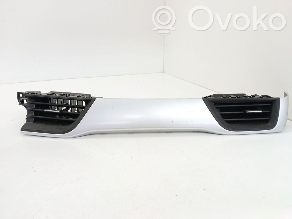 Renault Captur II Dash center air vent grill 