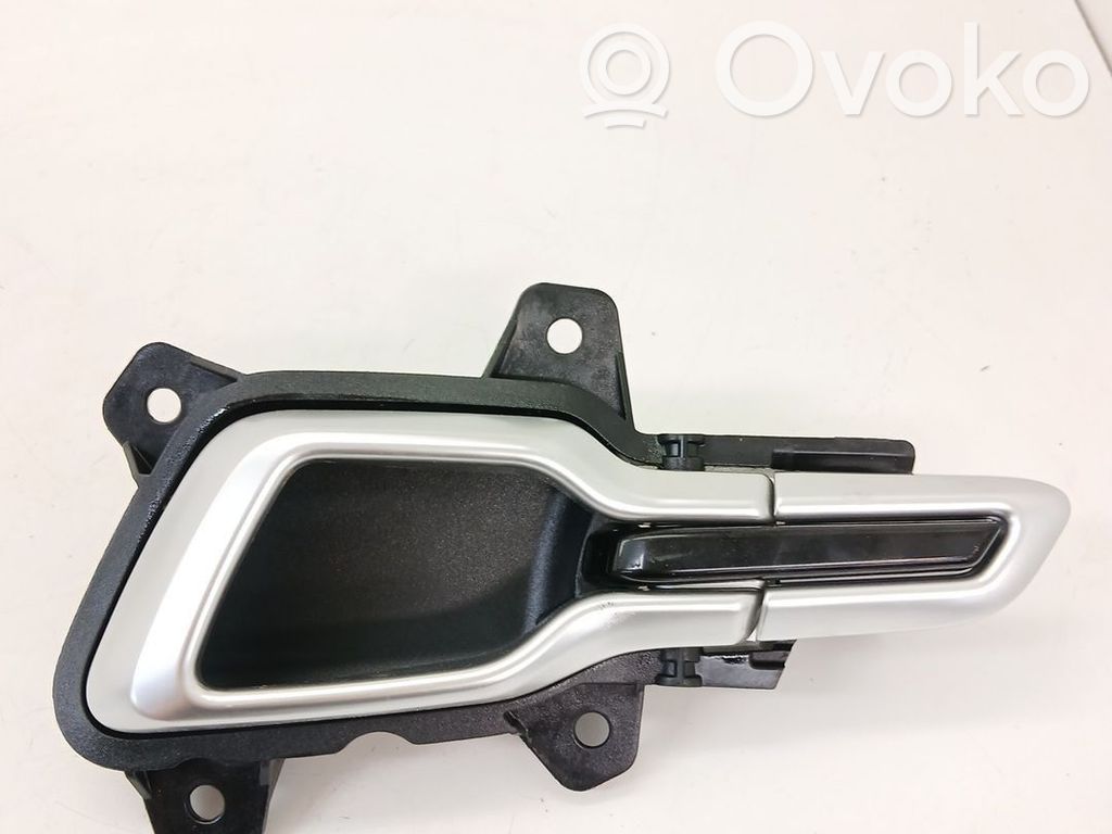 Manecilla interna puerta delantera   82613R2000