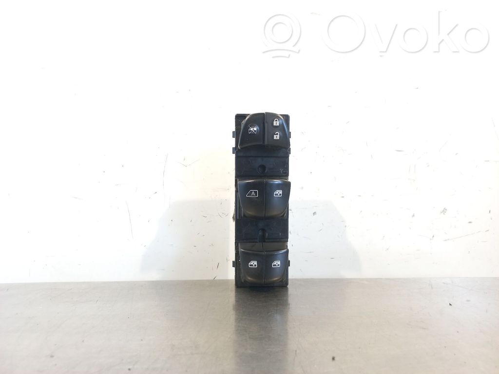 Interruptor del elevalunas eléctrico   254011766R
