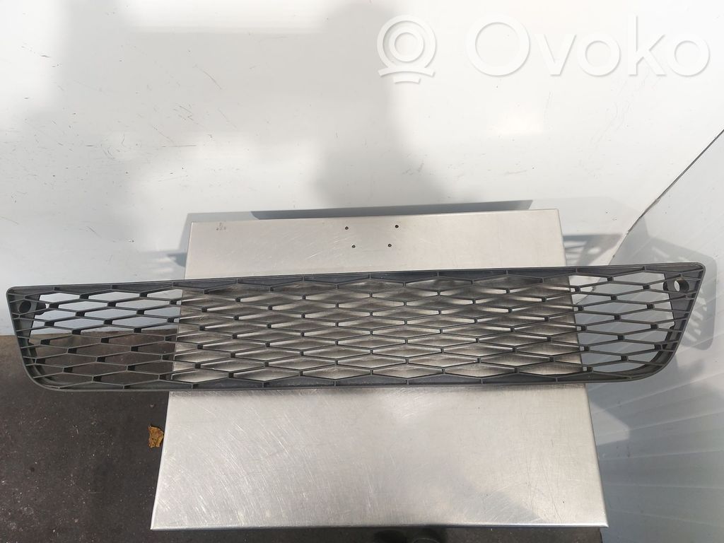 Seat Leon (5F) Atrapa chłodnicy / Grill 