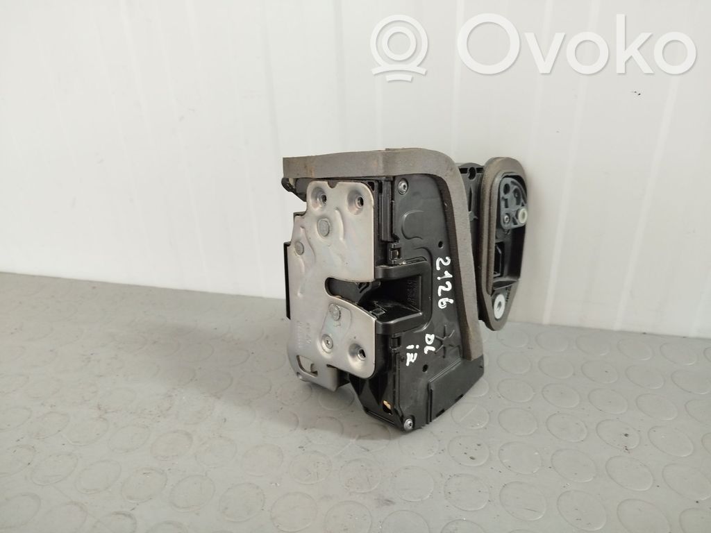 Etuoven lukko   13597536