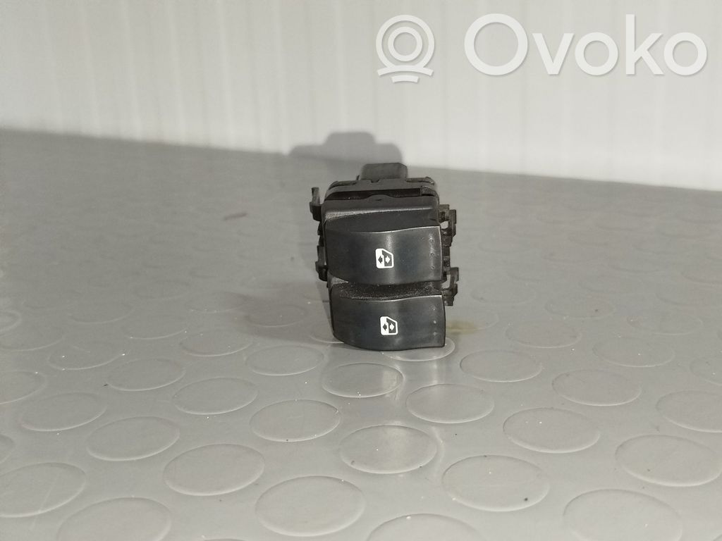 Renault Clio II Electric window control switch 