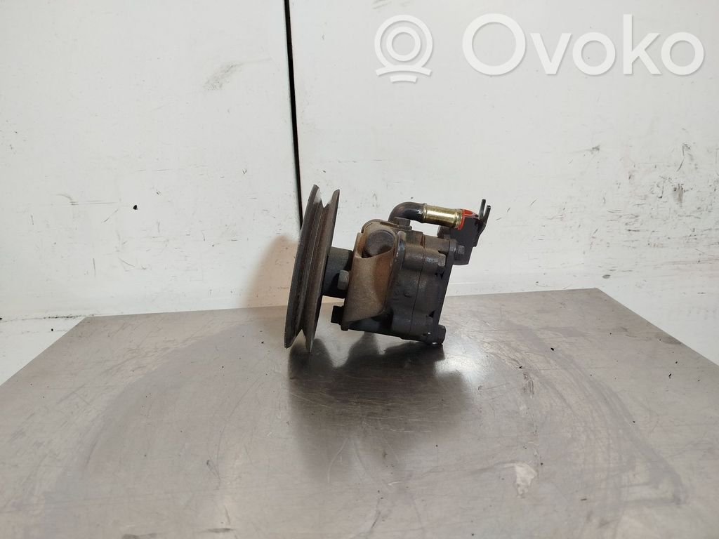 Power steering pump   7F700