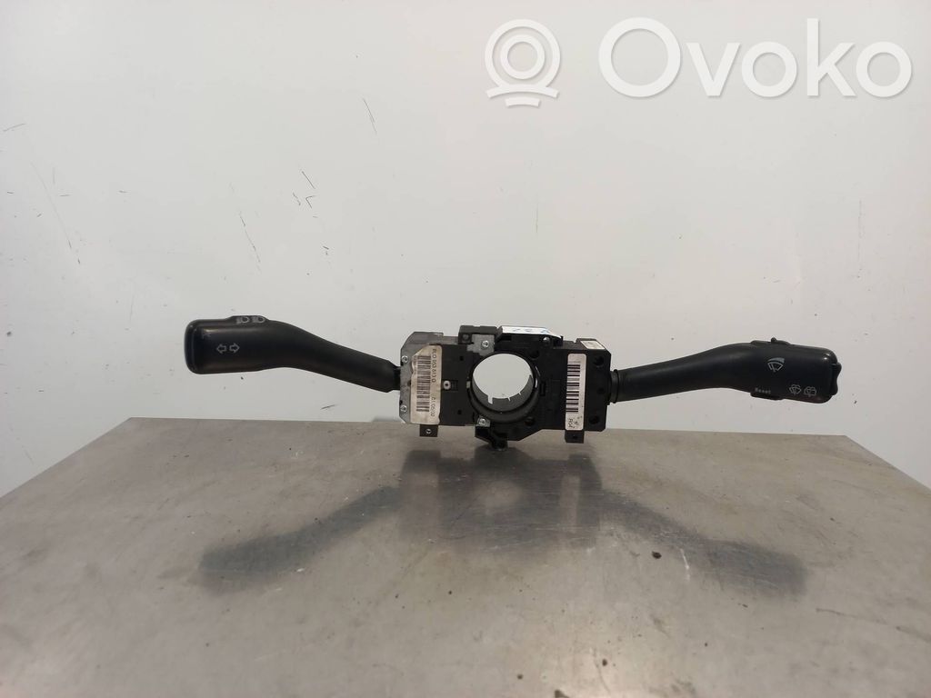Volkswagen Golf IV Comutator/buton multifuncțional 