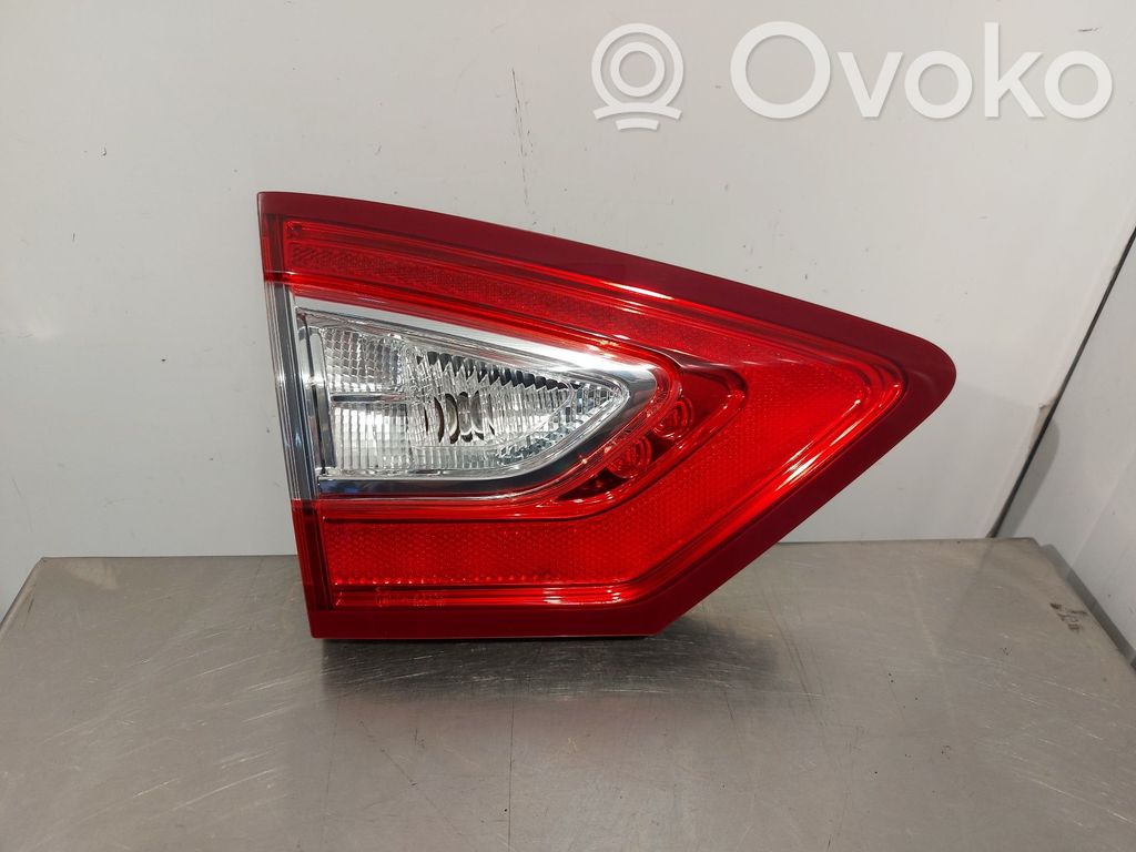 Ford Mondeo MK IV Lampy tylnej klapy bagażnika 