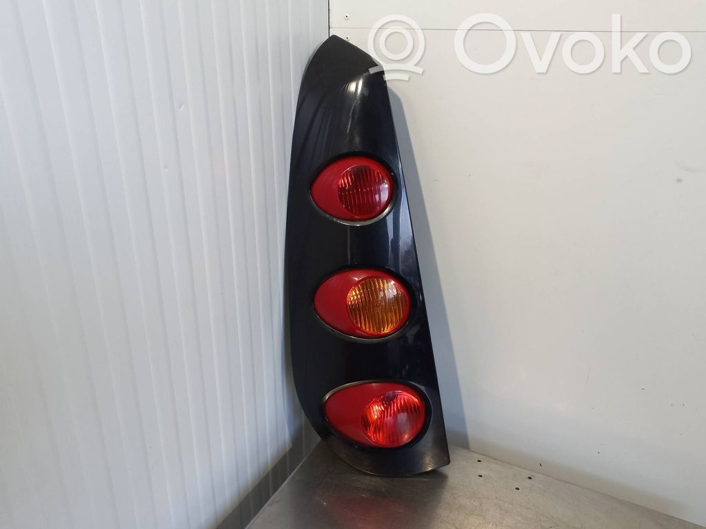 Smart ForFour I Aizmugurējais lukturis virsbūvē 