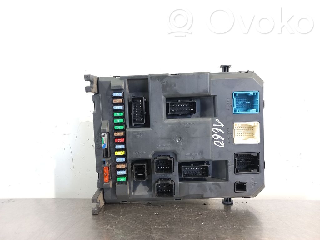 Citroen C3 Fuse module 
