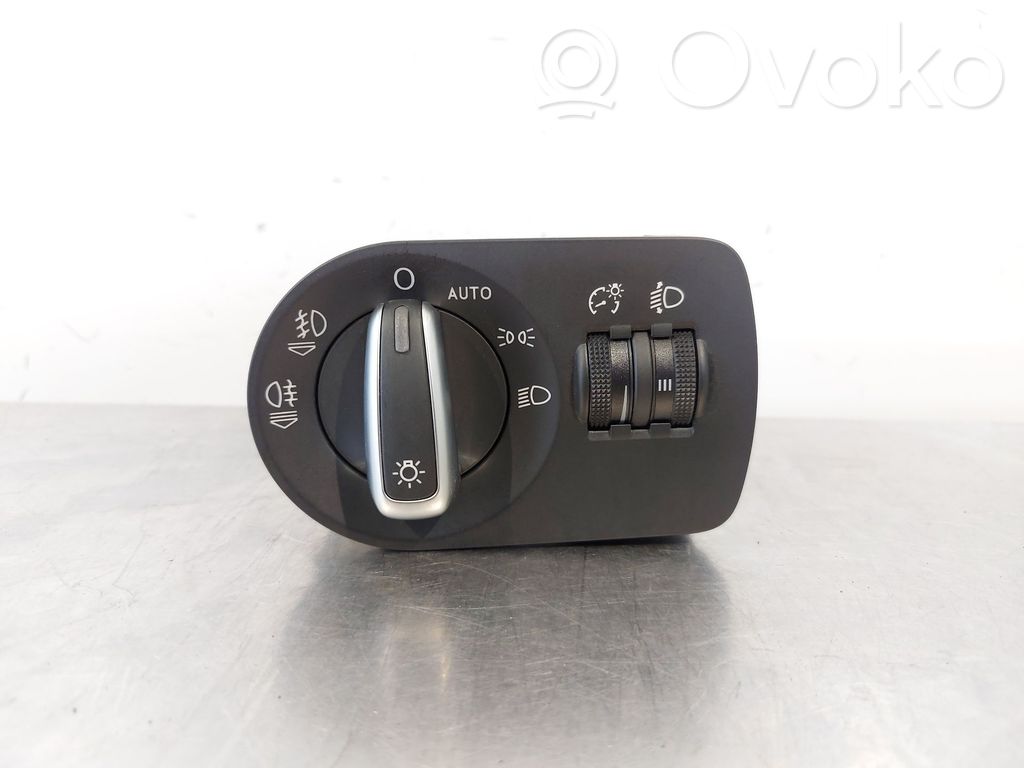 Audi A1 Light switch 
