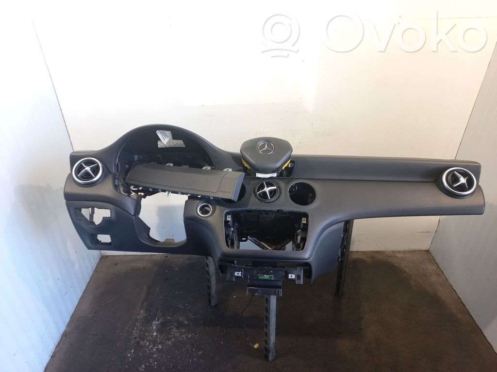 Mercedes-Benz A W176 Zestaw poduszek powietrznych z panelem 
