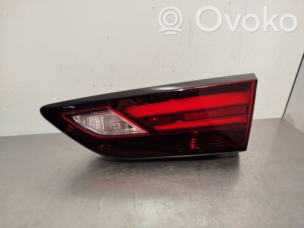 Opel Astra K Luci posteriori del portellone del bagagliaio 
