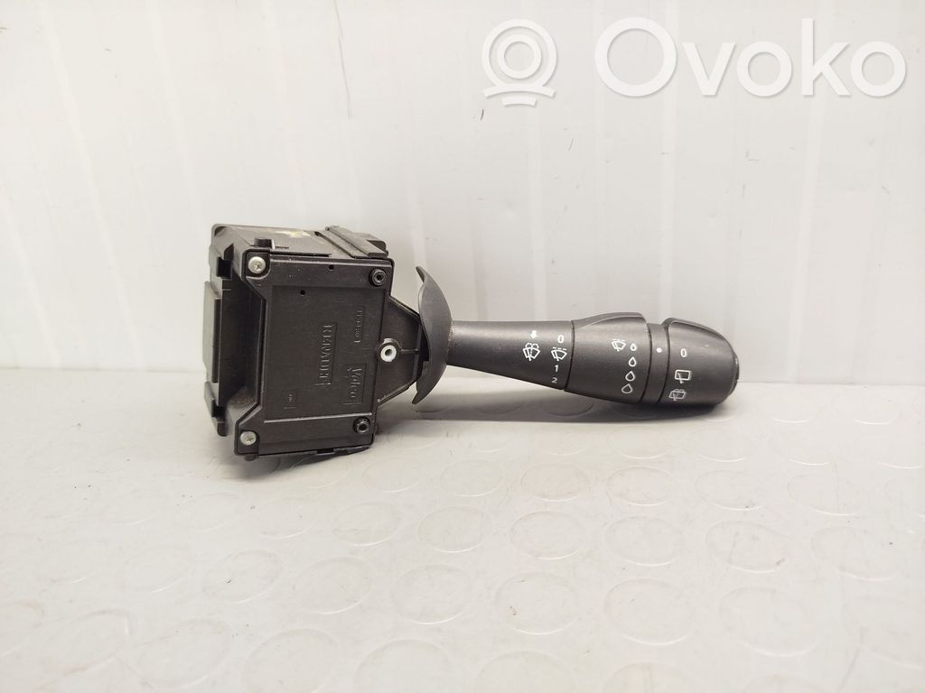 Renault Clio IV Wiper control stalk 