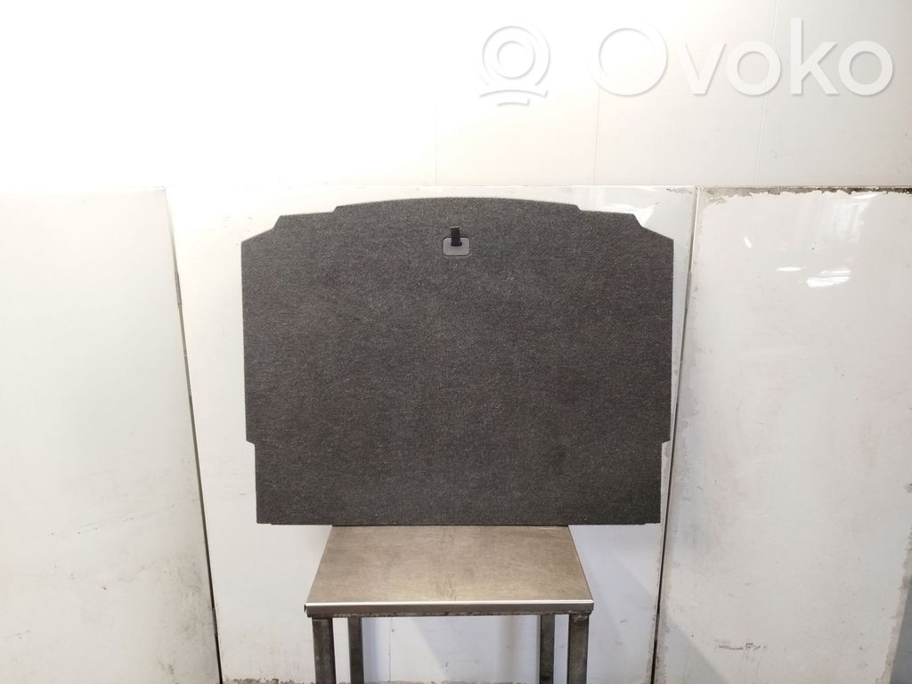 Bagažinės kilimas   82602000