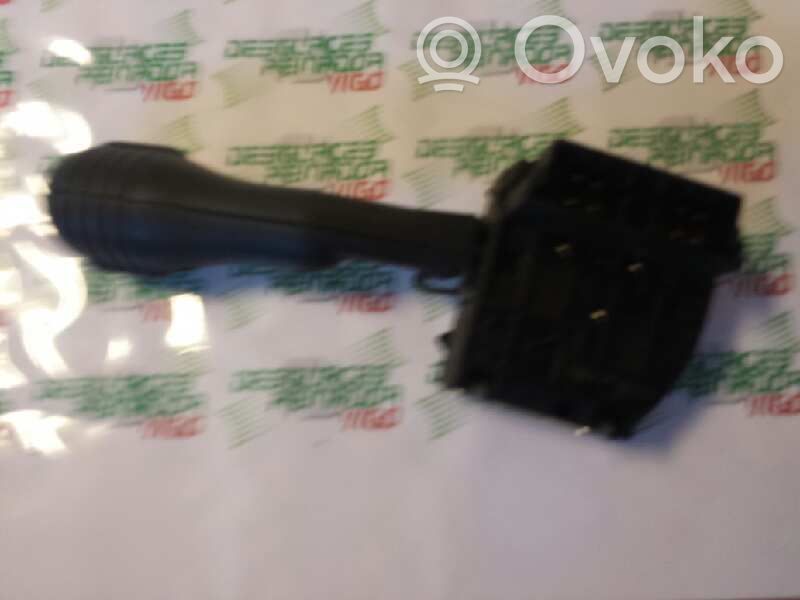 Renault Twingo I Wiper speed switch 
