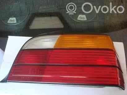 Luz trasera/de freno   57864,28570