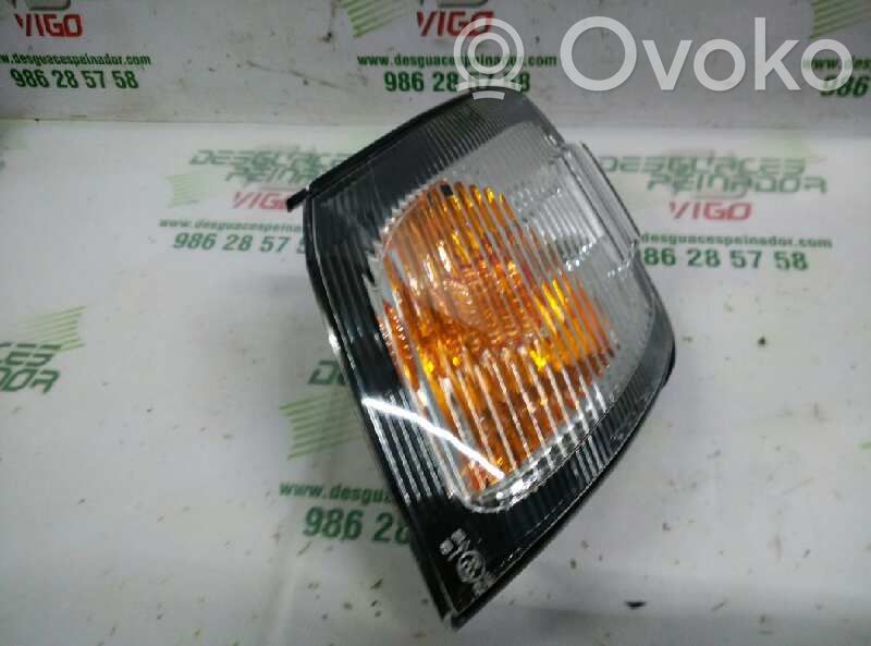 Toyota Picnic Lampa przednia 