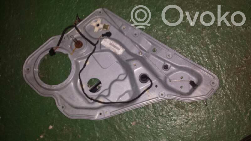 Seat Leon (1M) Vetro del finestrino della portiera posteriore 