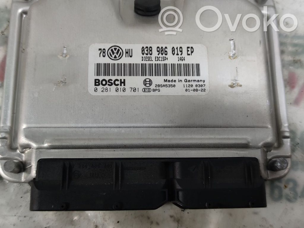 Volkswagen PASSAT B5.5 Engine control unit/module 