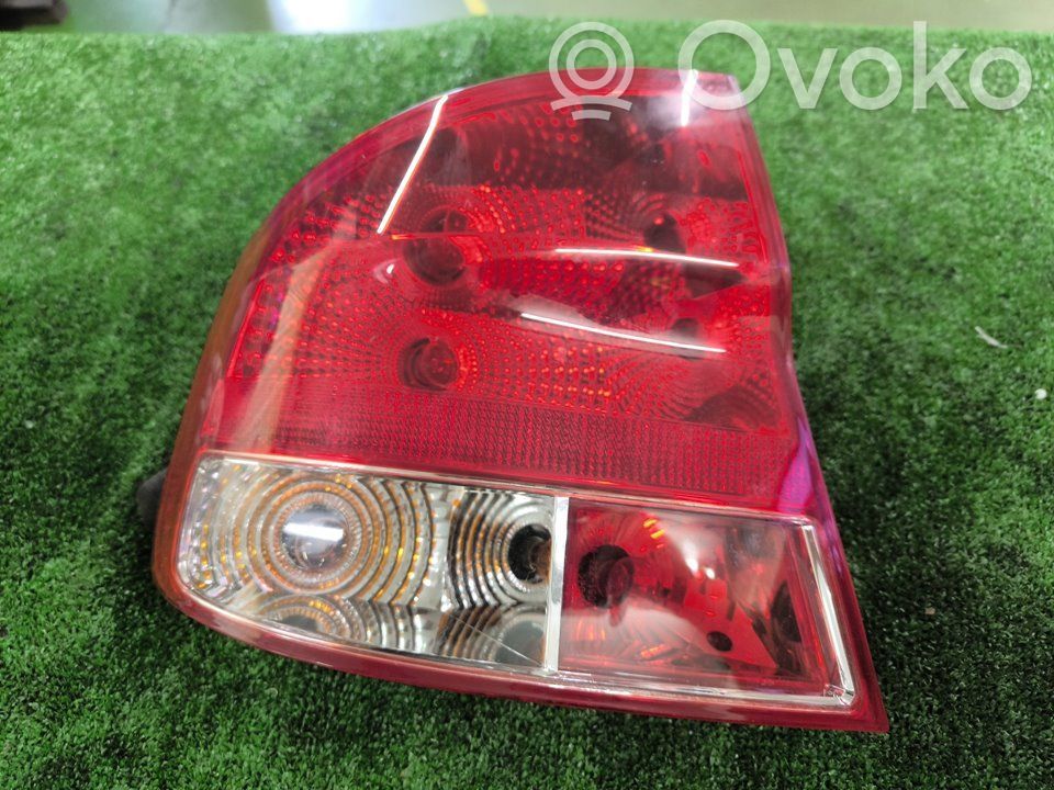 Lampă spate în caroserie   326230,20020
