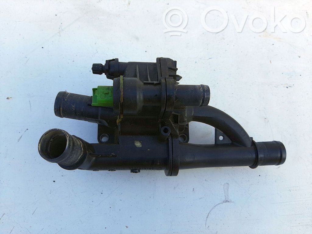 Citroen C3 Picasso Thermostat/thermostat housing 