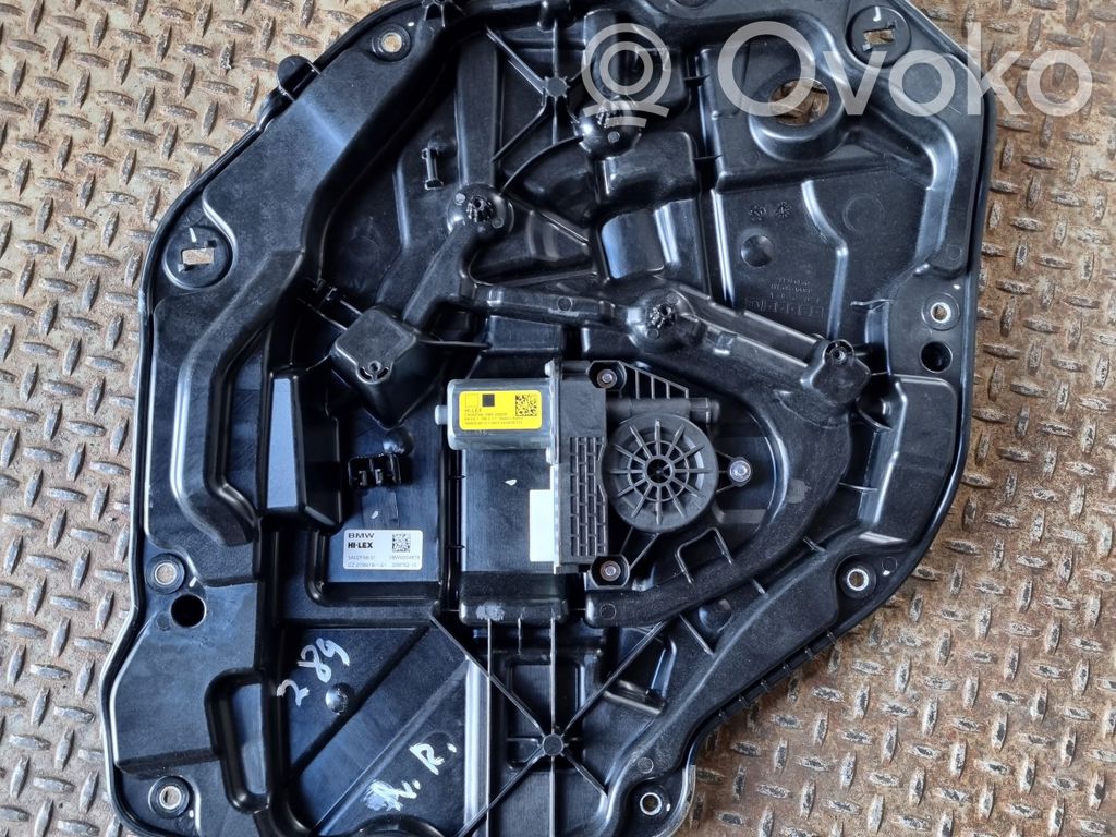 BMW 1 F40 Elektryczny podnośnik szyby drzwi tylnych 