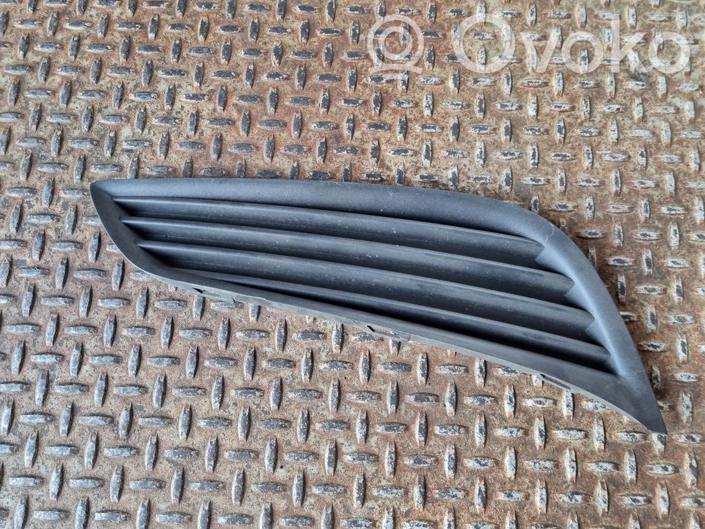 Opel Astra K Rejilla inferior del parachoques delantero 