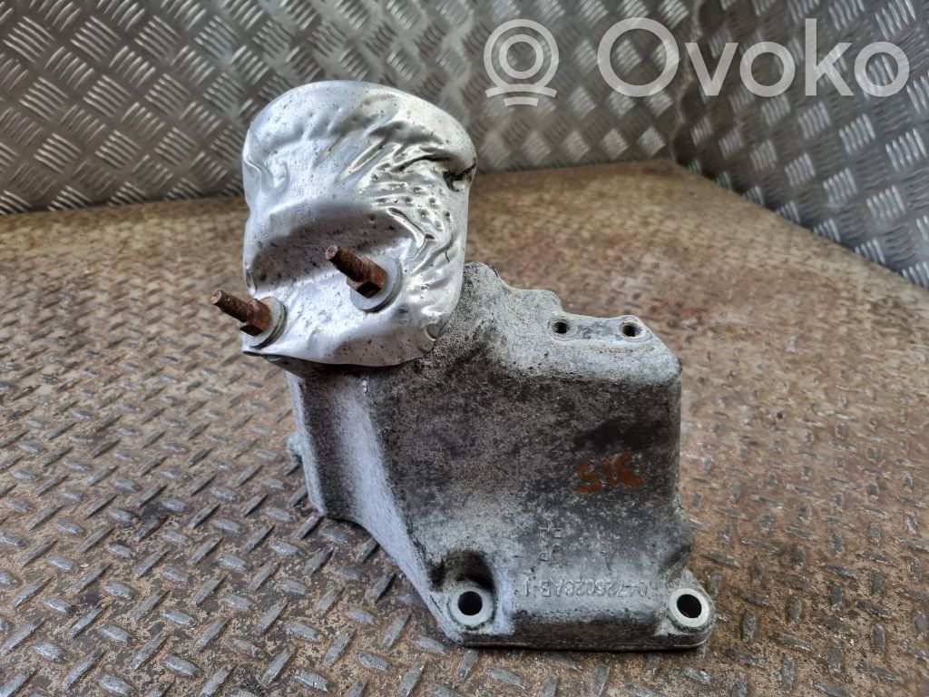 Engine mounting bracket   04726028AB