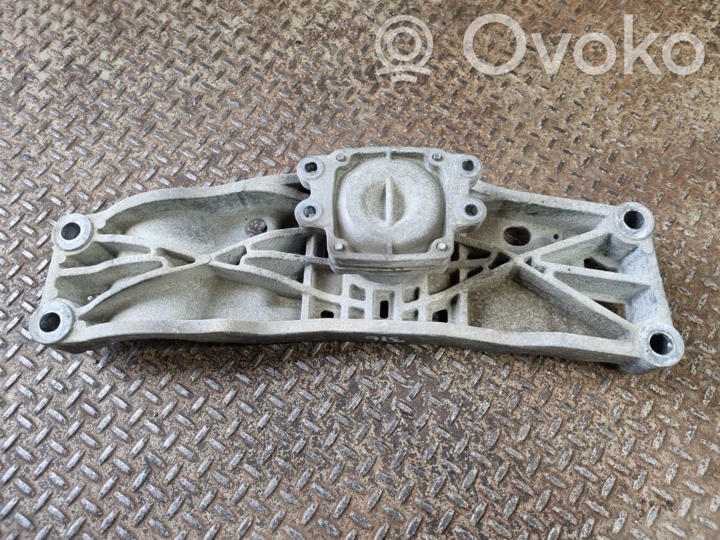 Dodge Charger Gearbox mounting bracket 