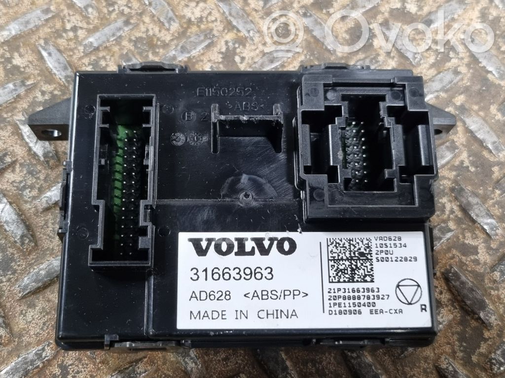Volvo XC40 Air conditioning/heating control unit 