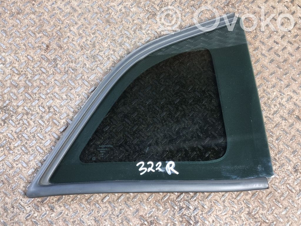 Dodge Challenger Rear side window 