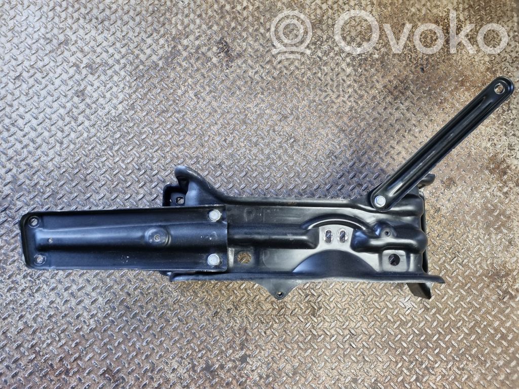 Jeep Grand Cherokee Gearbox mounting bracket 