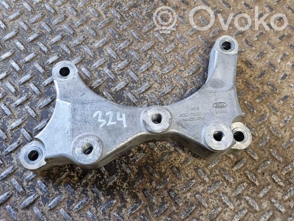 Ford Mustang VI Gearbox mounting bracket 