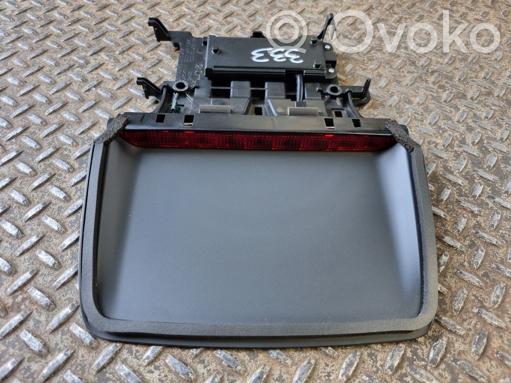 Dodge Charger Third/center stoplight 