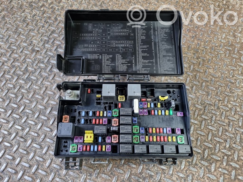 Dodge Durango III Fuse box set 