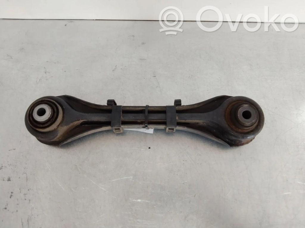 Brazo de suspensión trasera   6777980,6777980
