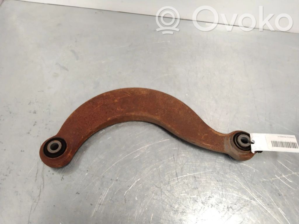 Brazo de suspensión trasera