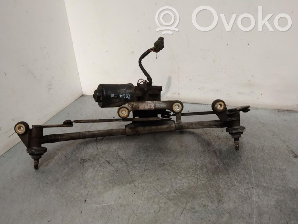 Front wiper linkage and motor