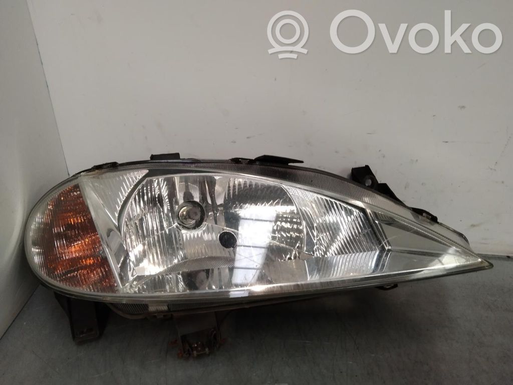 Scheinwerfer   67743580