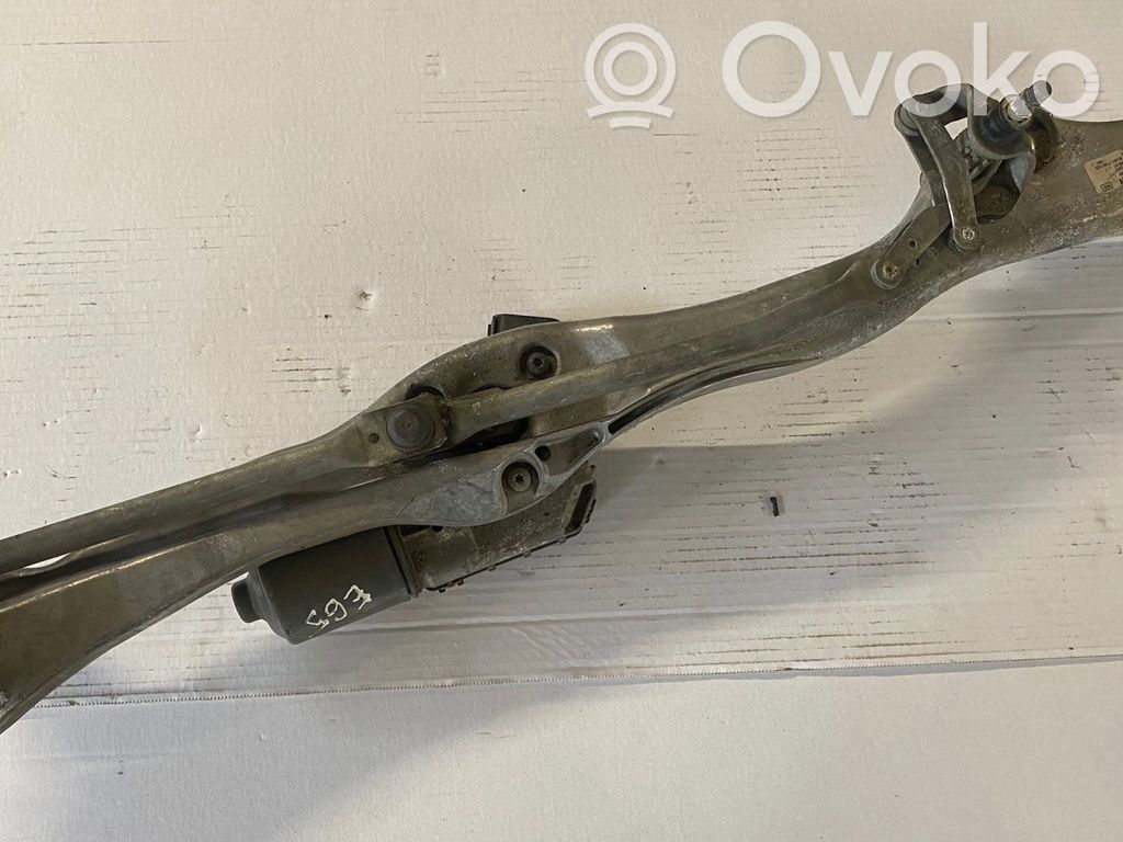 BMW 7 E65 E66 Front wiper linkage and motor 