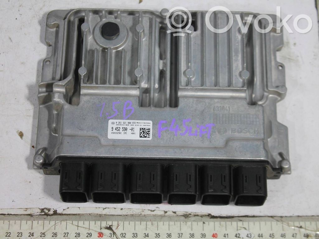 BMW 2 F46 Variklio valdymo blokas 